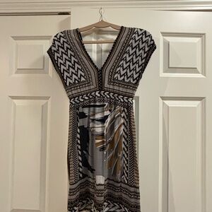 1 hr sale  Dress/beach coverup like New condition  Xs multicolor-flawless